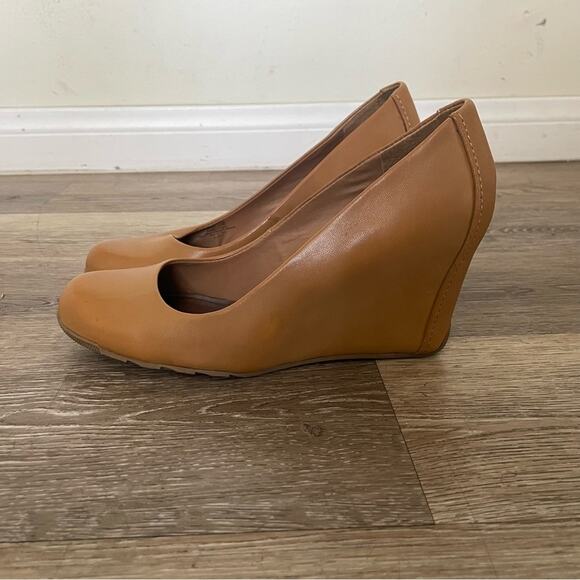 Kenneth Cole Reaction Women's Did U Tell Wedge Pump Size 10 - Picture 1 of 8